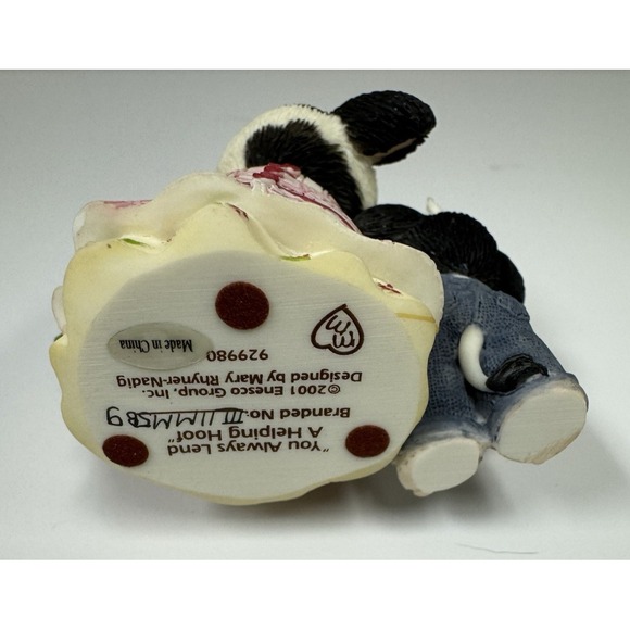 MARY's MOO MOOs Cow Figurine "You Always Lend a Helping Hoof" #929980 2001 - Picture 8 of 10